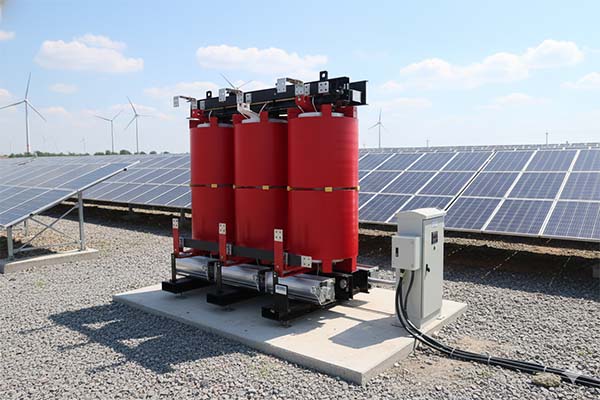 Трансформатор двойного напряжения для солнечной электростанции